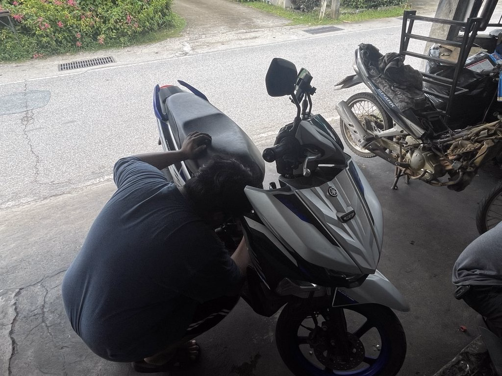 Yamaha GT maintenance at AA Scooter Rental Chiang Mai